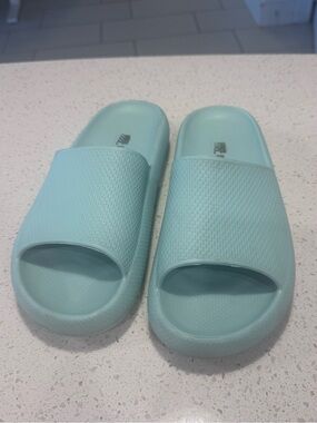 32 Degrees Cool Unisex Cushion Slide Sandals Mint Green Aqua Size L Women’s 9-10